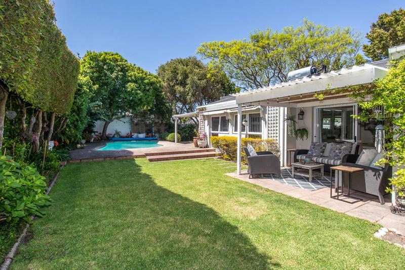 3 Bedroom Property for Sale in Constantia Western Cape